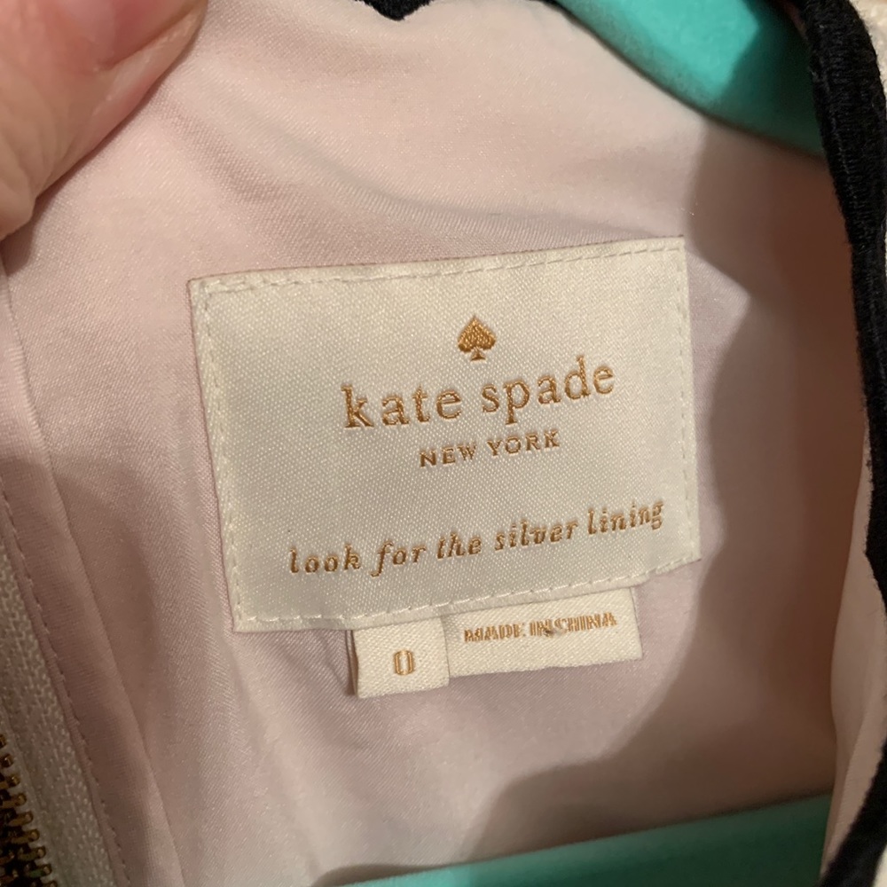 KATE SPADE. White tweed scallop dress with black detail. - Picture 2 of 4